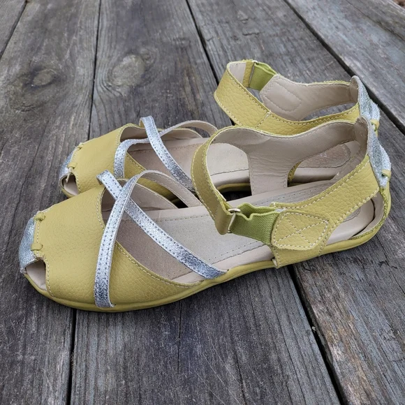 Bernie Mev yellow silver leather shoes size 8 - Picture 6 of 9